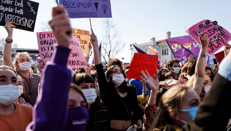 Amasya Kadına şiddete karşı yürüdü