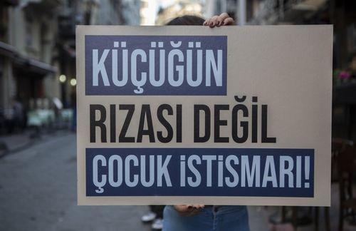 Kadınlar 11 Aralık’ta çocuk istismarına karşı Kadıköy’e çağrı yaptı