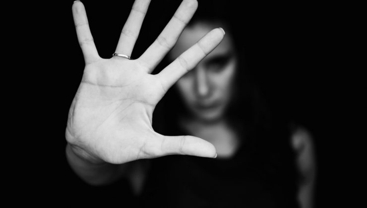 Kadına yönelik şiddete ‘gizli sekmeli’ mobil uygulama